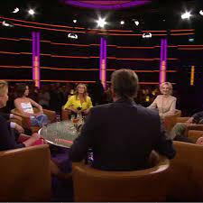 + add or change photo on imdbpro ». Tv Skandal Talkshow Gast Lasst Sich Unter Rock Blicken Und Ministerin Sitzt Gegenuber Tv
