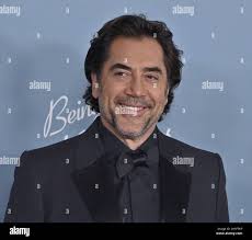 Javier bardem being the ricardos hi-res stock photography and images