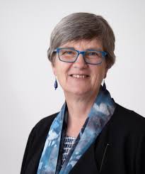 Biography — DR JENNIFER DE VRIES