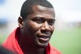 Giants scrub locker room, meeting and training rooms after Daniel Fells is  diagnosed with MRSA