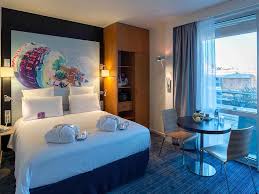 The city centre is close by, about 10 minutes' walk away. Hotel In Toulouse Mercure Toulouse Centre Saint Georges Hotel All