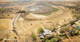 The Dam Is Dry Klerksdorp Dam 20160919 Dam Country Roads South African
