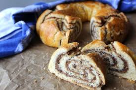 Kindheitserinnerungen Zum Essen Nusskranz Nusskranz Susse Backerei Kuchen Rezepte Einfach