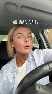 Autumn Nails: Stunning Transformations for Your Look