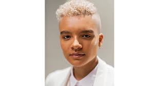 Sofie's blissful 'BLUR' leaves us nostalgic