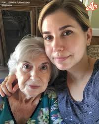 Para Sempre Namorados - MY MOM LEFT HER $5 MILLION INHERITANCE TO MY BROTHER  AND GREEDY AUNTS – I GOT NOTHING EXCEPT AN ENVELOPE My mom recently passed  away after a long