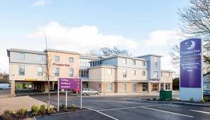 Premier inn, oxford business park, garsington road, cowley ox4 2jt. Oxford Hotels With Parking Book With Premier Inn