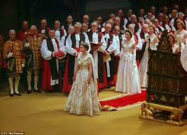 The Queen S Crowning Glory Spectacular Newly Restored Images Bring The Coronation To Colourful Life As Never Before Queen S Coronation Royal Queen Queen Elizabeth