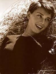 Denae Jones-Kerns (denaejoneskerns)