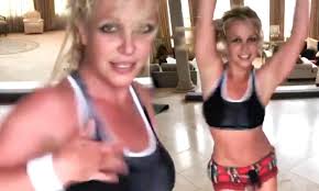 Britney Spears Flaunts Her Toned Abs As She Works Up A Sweat During A Freestyle Dance Routine Daily Mail Online
