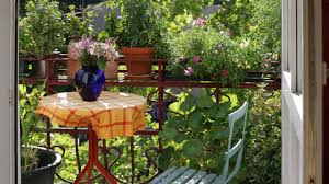 News Dungen Giessen Pflegen So Erbluht Ihr Sommer Garten Traum Http Ift Tt 2rgqbok Nachricht Plants Outdoor Furniture Sets Balcony Decor