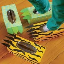 Faire des boîtes de mouchoirs. Brico Boite Pieds De Monstre Et Pattes De Tigre Enfants Quebec Creations Pour Nourrisons Idees D Activites Pour Les Enfants Craft