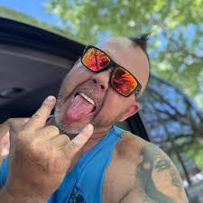 Chef Tony, Luke McFadden, and one rather large catfish. What could this  possibly be about? 🤔 🎣 👨‍🍳