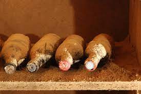 La cave historique des hospices civils abrite un des plus vieux alcools du monde  1  , un vin blanc de 1472  3  (une bouteille encore plus ancienne, la bouteille de vin de spire , datant du iv e siècle apr. Ou Se Cachent Les Plus Vieux Vins Du Monde Le Blog D Idealwine Sur L Actualite Du Vin