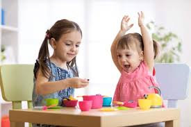 Jugar a hacer pasteles es una gran opción para divertir y entretener a los niños. Beneficios Que Pueden Aportar Los Juegos De Cocina A Ninos Y Ninas