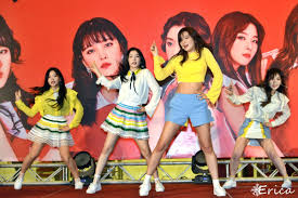 They debuted on august 1, 2014 with the digital single happiness with the. 5redvelvet On Twitter Hq 170422 Red Velvet Rookie Fansign In Kuala Lumpur Malaysia By Jimints1013 Https T Co Uifkbse7oq