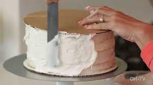 How To Frost A Cake Smoothly With Icing Good Housekeeping Youtube