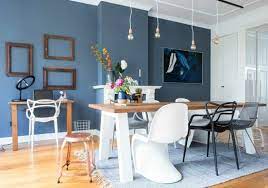 Modernes Esszimmer Im Industriellen Stil Mit Wanden In Taubenblau Innenraumfarben Wohnzimmerwand Einrichten Und Wohnen