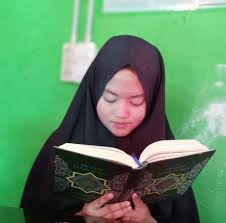 Dhini Si Yatim Yang Ingin Jadi Ustadzah Project Badan Wakaf Al Quran