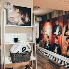 Tasya mengatakan bahwa ia sangat memperhatikan desain yang aesthetic dan tetap memiliki banyak fungsi. Exo Cafe Ide Kamar Tidur Kamar Impian Desain
