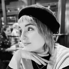 Leah Rueda's Instagram, Twitter & Facebook