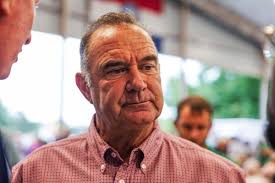 Mo. candidate for governor has deep ties to top lobbyist