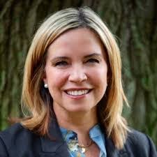 Lesley Kiser's Instagram, Twitter & Facebook