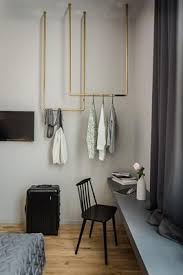 Bold Hotels Com Munchen Zimmer Garderobe Haus Interieurs Haus Deko Produktdesign