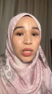 What is Mary Kay?🤔 @highlight ‼️Mary Kay is a direct-selling beauty brand  that sells skin care and color cosmetics: 📍Founder: Mary Kay Ash founded  the company in 1963. 📍Products: Mary Kay sells