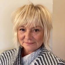 We've rounded up some of the best short hairstyles and haircuts, along with some tips from some hairstylists on how best to get each look. Chic Short Hairstyles For Plus Size Over 50 Best Ones Short Haircuts Models