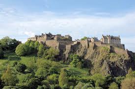 Scotland is a progressive nation built on dynamism, creativity and the fabulous warmth of its people. Edinburgh Guide Storbytur No