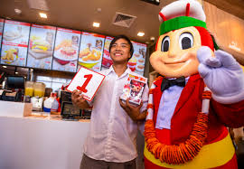 As of november 2019, jollibee operates at over 1300 stores worldwide, 1,130 of which are in the philippines, its country of origin, and 234 are situated in foreign markets. Over 1 300 Served In Jollibee S First Five Hours Local News Guampdn Com