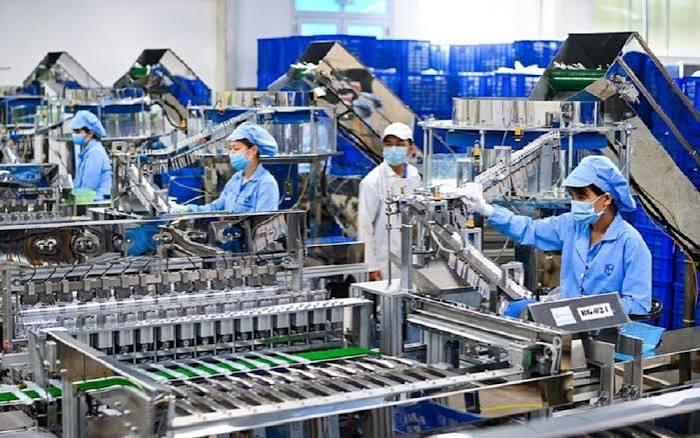 Giải pháp điều phối xe tải cho doanh nghiệp sản xuất quy mô lớn