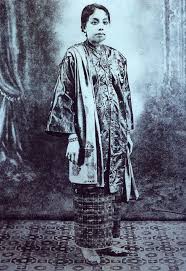 Pakaian adat tradisional melayu riau (perpustakaan.id). Pakaian Rasmi Wanita Melayu Culture Clothing Kebaya Labuh Kedah