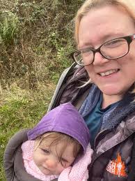 Robin appears in carpark