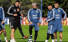 Técnico de curicó unido dedicó sentidas palabras al astro argentino a tres meses de su partida. Lionel Scaloni Dio Las Claves De La Seleccion Argentina Que Se Viene El Intra Sports
