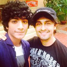 Party Toh Banti Hai' Composer Palash Muchhal Just Proposed To The Love Of  His Life