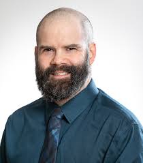 Veillez souhaiter la bienvenue à Grégoire Cormier