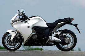 Traction control standard from 2012 onwards, along with a less. Honda Vfr 1200 F