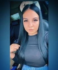 Te escribo aunque ya he registrado mi interés 50 veces 👋 ¿Por qué me  ignoras? Ni siquiera un corazón ❤ Por favor dame ♥️ 🥺😒