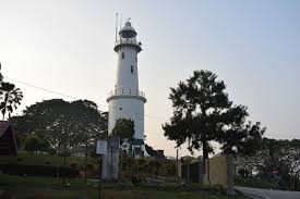 Bukit melawati (or melawati hill) is a hill in malaysia near kuala selangor that attracts visitors daily, especially on the weekends! Bukit Melawati Kuala Selangor Melawati Hill Holidify