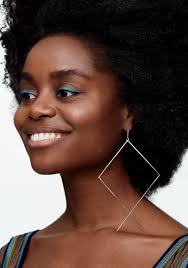 The video is not as great as the one i did from the. Why Beauty Matters Glamour S Editor In Chief Addresses Beauty Standards In The April 2017 Issue Glamour