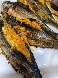 Kalau guna ikan cencaru, tukar je nama ikan tu, jadi lah ikan cencaru sumbat kelapa, selesai masalah dah.resepi ini saya pelajari dari linda kawan sepejabat saya selepas melihat resepi ikan cencaru sumbat sambal saya di sini. Resepi Ikan Cencaru Sumbat Kelapa Yang Ringkas Resepi My