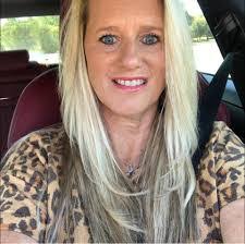 Lynne Dowling's Instagram, Twitter & Facebook