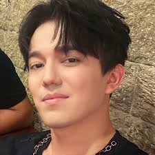 Have a wonderful day Prince Dimash and dears 🌞 🌼🌿🌸🎼🎤 ⚜ ♪♫ (✿‿✿) ♪♫ ⚜  💞 🙏