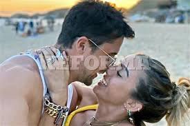 Karla Rojo de la Vega y Solkin Ruz, muy enamorados