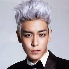 Platinum blonde and light purple hair are a striking mix that doesn't look too unnatural. Guy Platinum Purple Hair Novocom Top