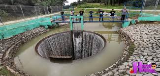 Yah danau toba yang merupakan danau terluas di indonesia memang sangat terkenal iya banyak tempat rahasia di medan dan sekitarnya hehhehe itu masih 15 loh yang aku sebuitn mash bnyk lg. 10 Lokasi Menarik Di Selama Perak Yang Wajib Anda Pergi Hans