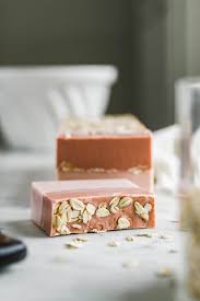 Generally, they will not morph or change colors in cold process or melt and pour soap. Our Complete Guide To Using Melt And Pour Soap 20 Recipes To Try Hello Glow