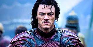 Das wissen wir über den kommenden kinofilm dracula: Luke Evans Raus Und Wieder Rein In Den Schrank Queer De
